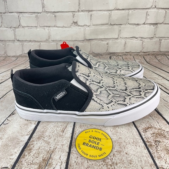 Vans Shoes - VANS ASHER SLIP ON SNEAKER - CANVAS and SUEDUE (Missy 6) (women 7.5)